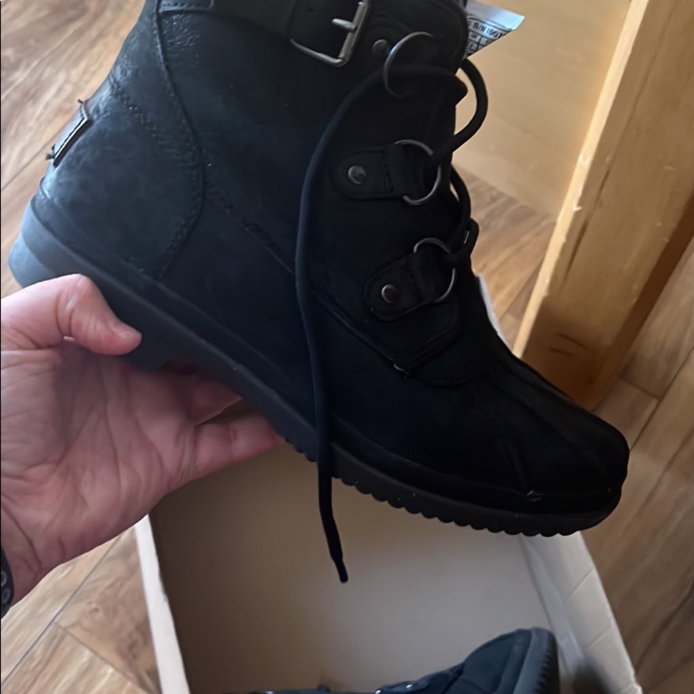 Black Leather Ugg boots women size 7